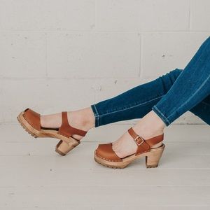 MIA Greta luggage clogs